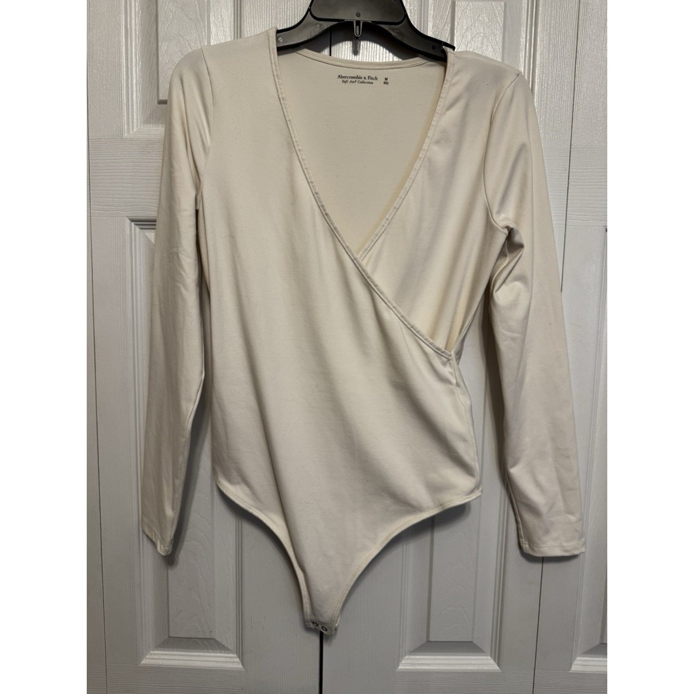 Abercrombie & Fitch white wrap bodysuit with long sleeves M Soft A&F Collection